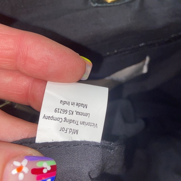 Like new Vintage Victorian Trading Company Floral Leather backpack - Picture 9 of 13